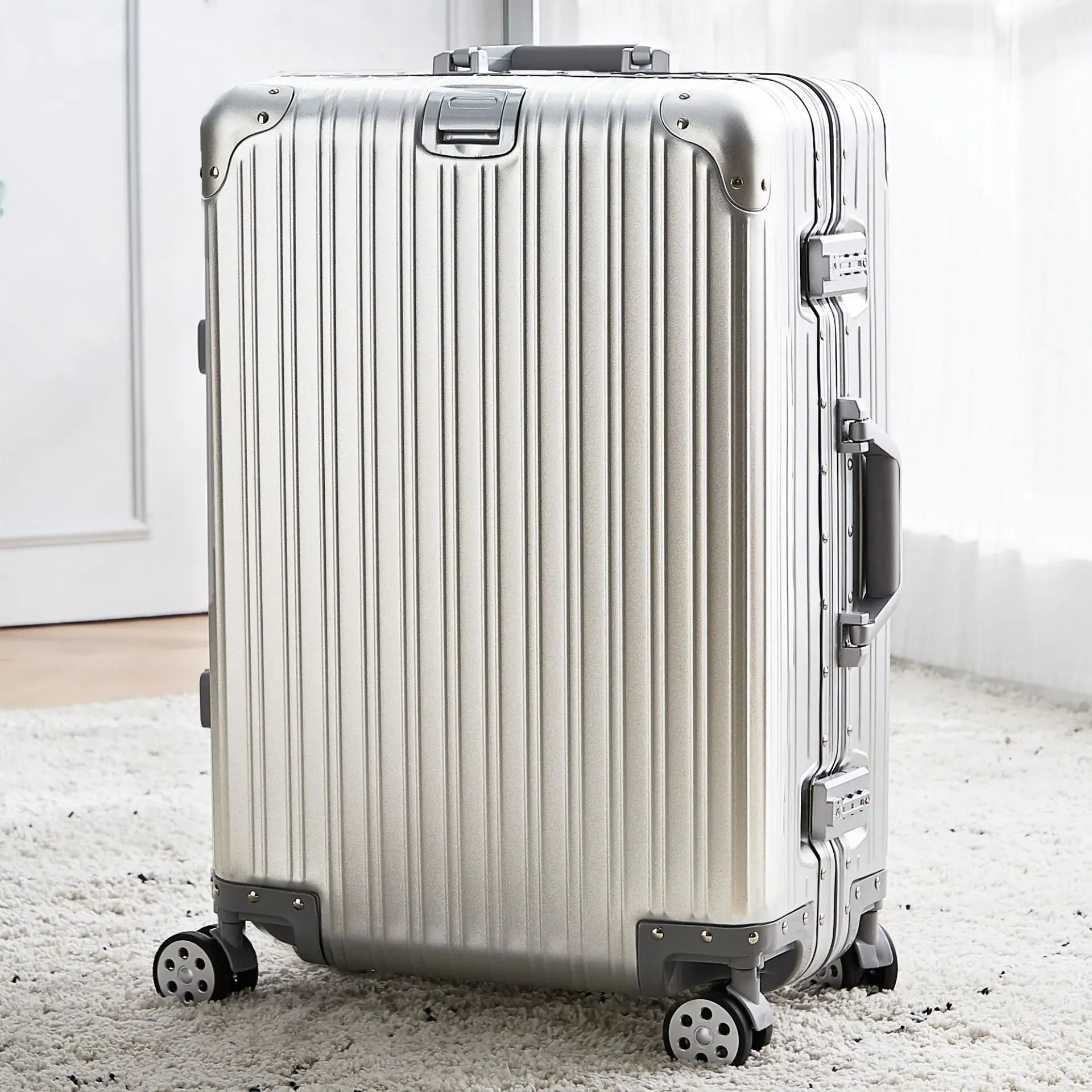 Valise de voyage cabine en alliage d'aluminium et de magnésium 100% - Bagage rigide 20/24/26/29 pouces - Cabine antivol et étanche – Image 8