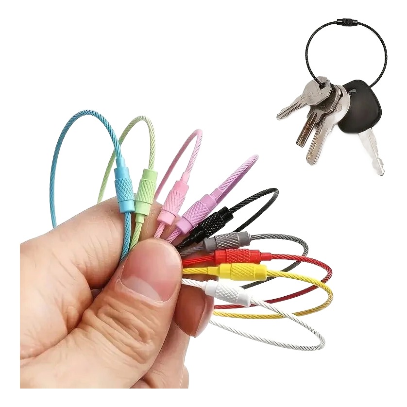Accessoire de voyage, etiquette valise en acier inoxydable, fixation, vue de trois quarts