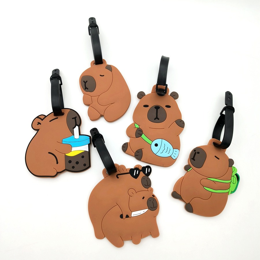 Étiquette valise capybara en PVC souple, accessoire de voyage ludique, vue arriere