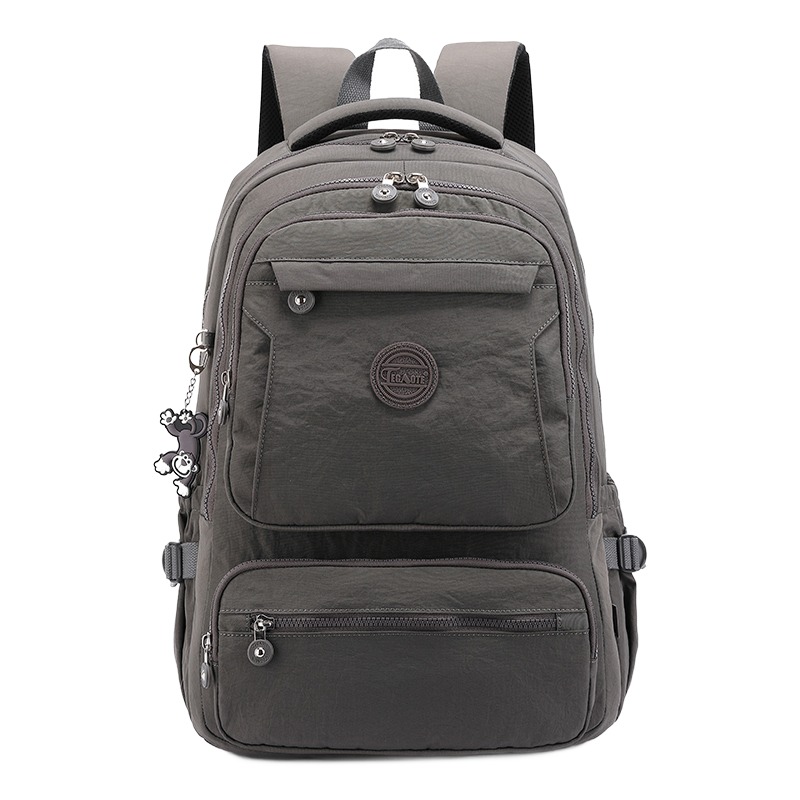 Sac à dos cabine en nylon déperlant pour ordinateur, 49 cm, vue de trois quarts